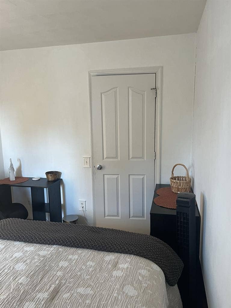 Seeking responsible roommate