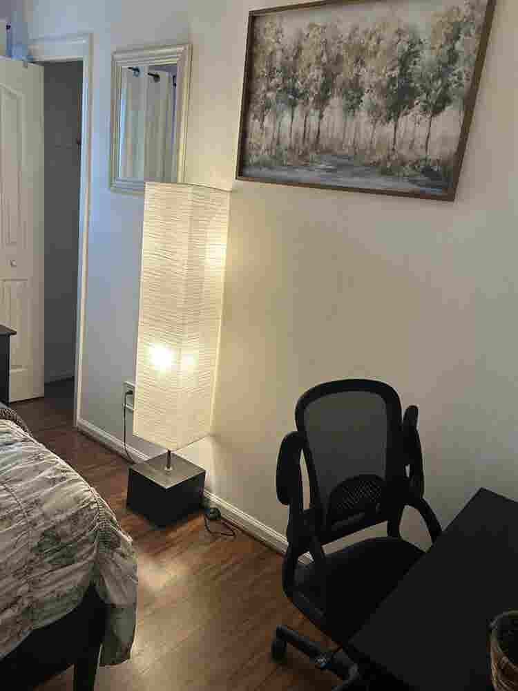 Seeking responsible roommate