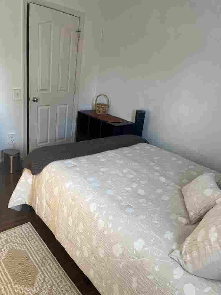Seeking responsible roommate