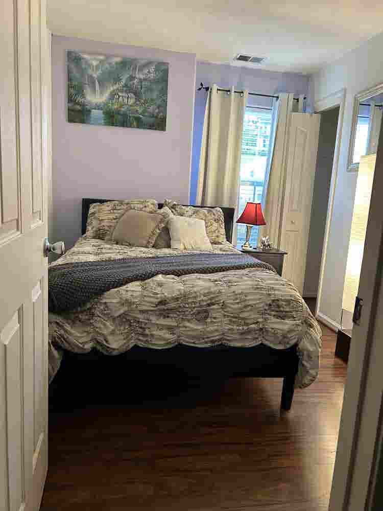 Seeking responsible roommate