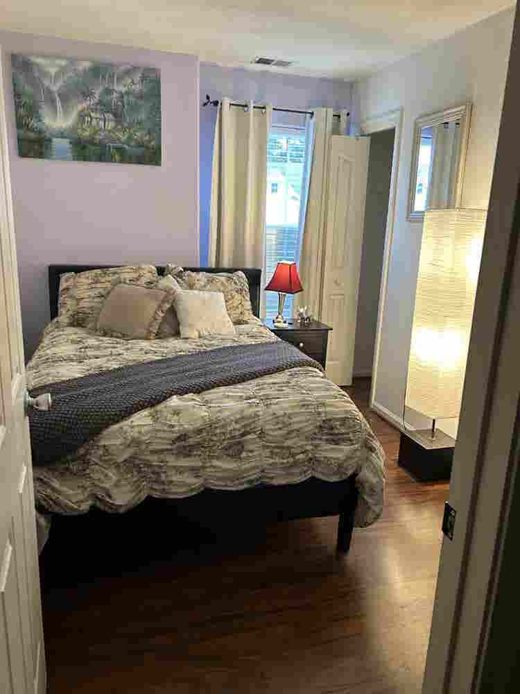 Seeking responsible roommate