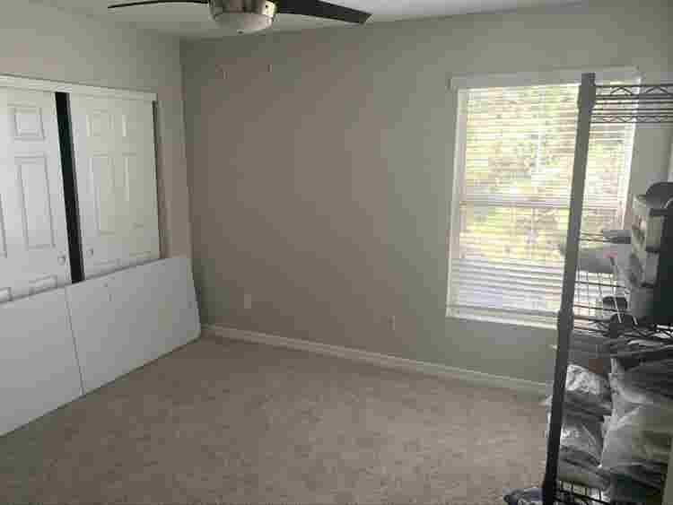 Looking for Roommate