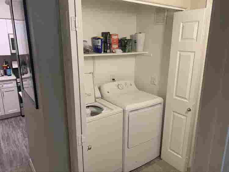 Looking for Roommate