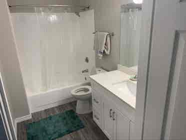 Looking for Roommate