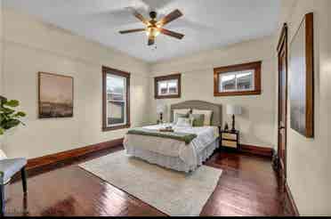 Cozy Home on Noble Roadd