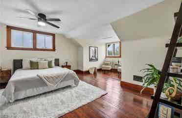 Cozy Home on Noble Roadd