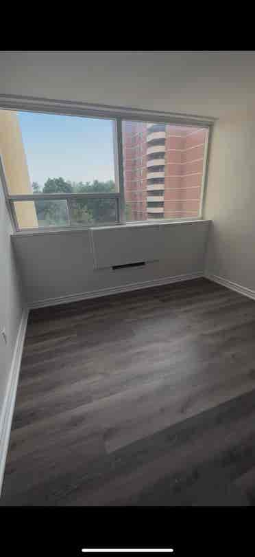 MASTER BEDROOM SHARING 
 - $