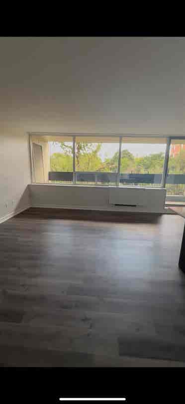 MASTER BEDROOM SHARING 
 - $