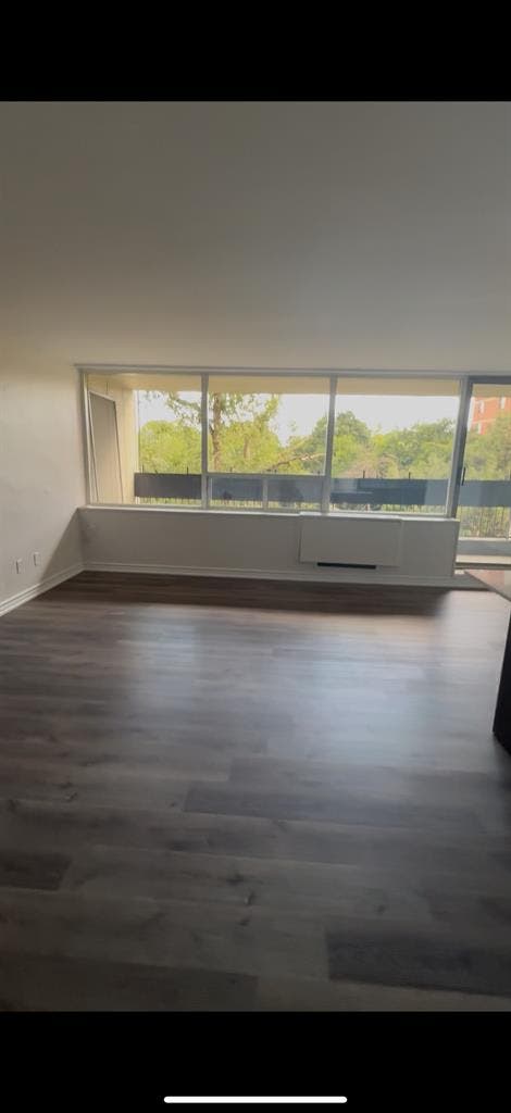 MASTER BEDROOM SHARING 
 - $