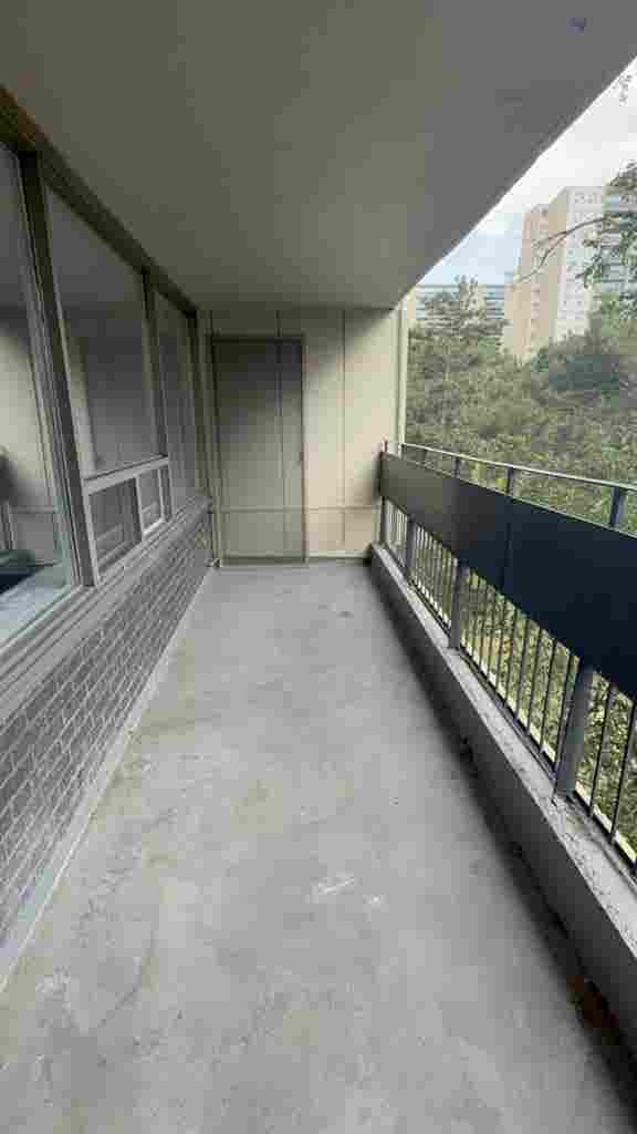 MASTER BEDROOM SHARING 
 - $