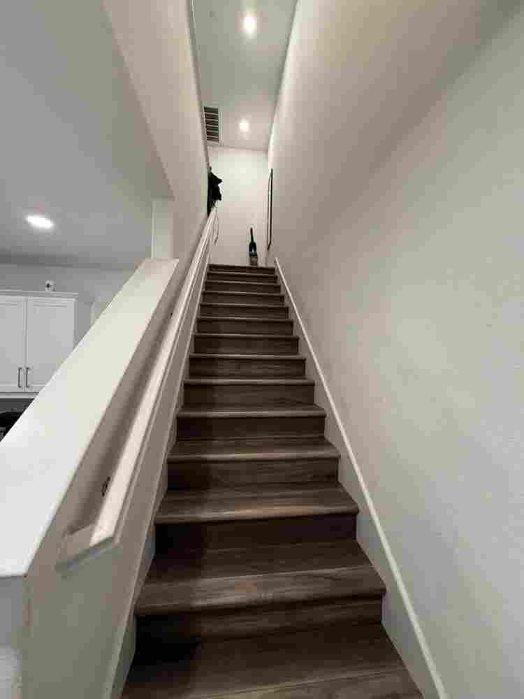 LOOKING FOR A ROOMMATE IN MERGE