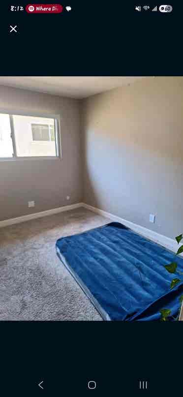 Small Room for Rent in Apartment!