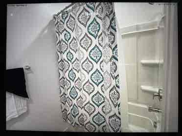 Private room for rent in Queencreek