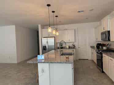 Private room for rent in Queencreek