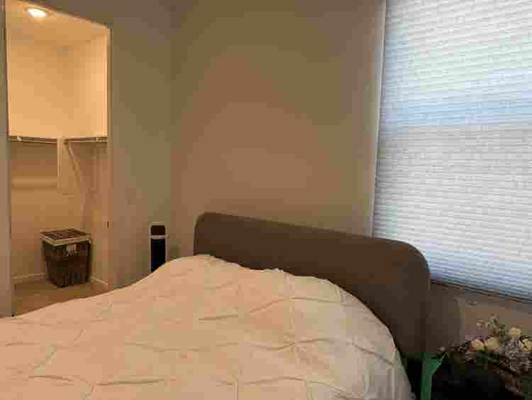 Private room for rent in Queencreek