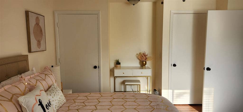 Bedroom near Trident Medical Center