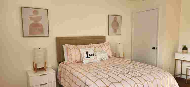 Bedroom near Trident Medical Center