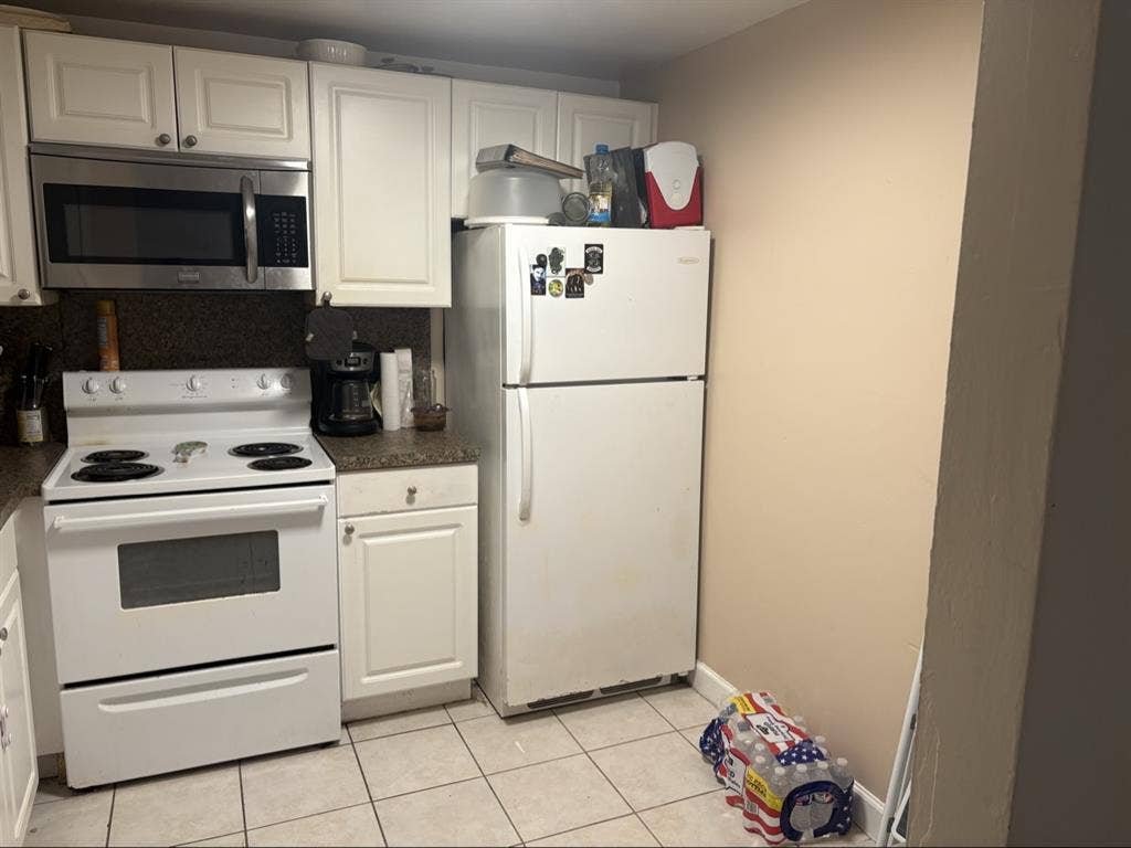Single bedroom for rent!