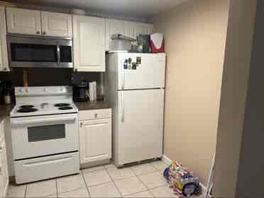 Single bedroom for rent!