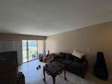 Single bedroom for rent!
