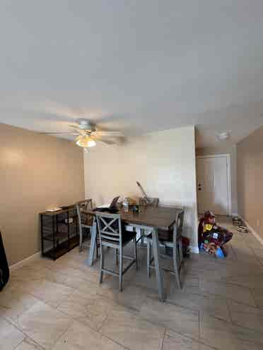 Single bedroom for rent!