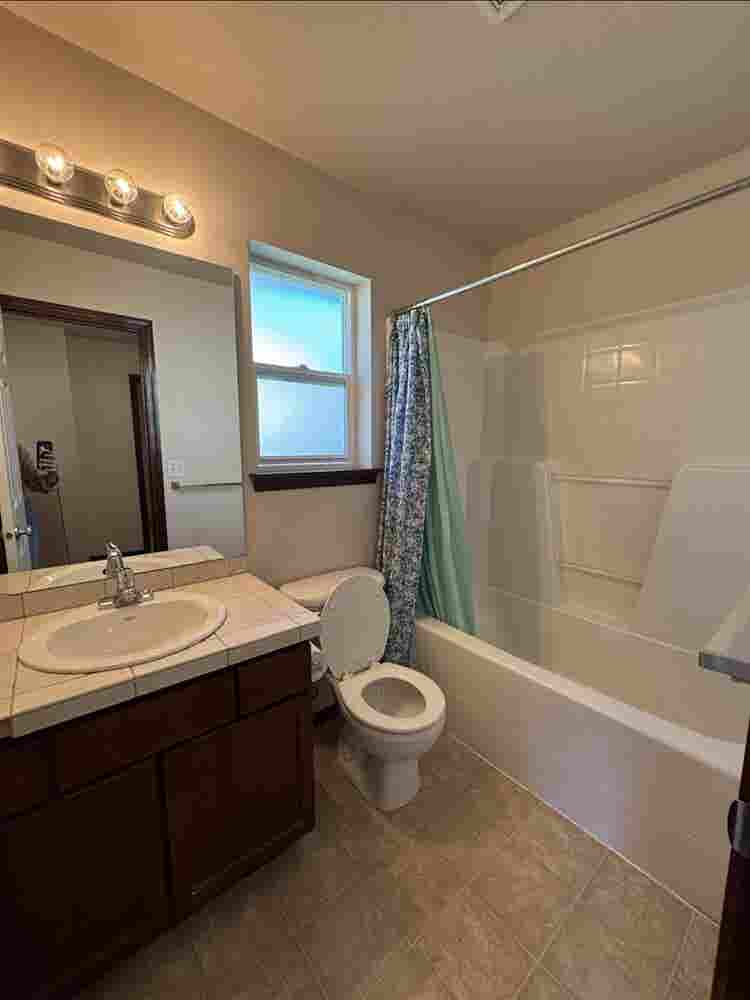 Private, Safe & Convenient Room