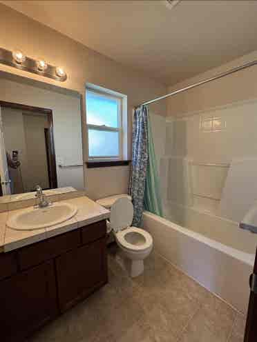 Private, Safe & Convenient Room