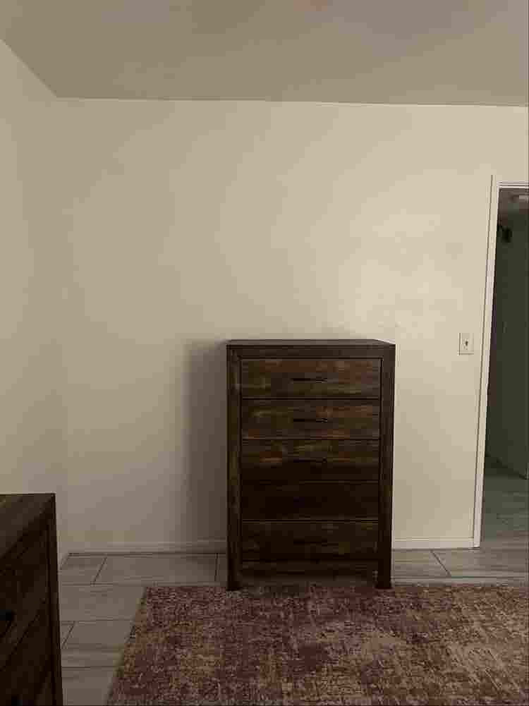 GENEROUS SIZE ROOM FURNISHED