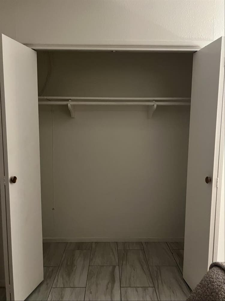 GENEROUS SIZE ROOM FURNISHED
