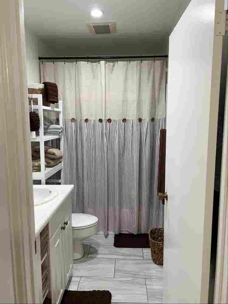GENEROUS SIZE ROOM FURNISHED
