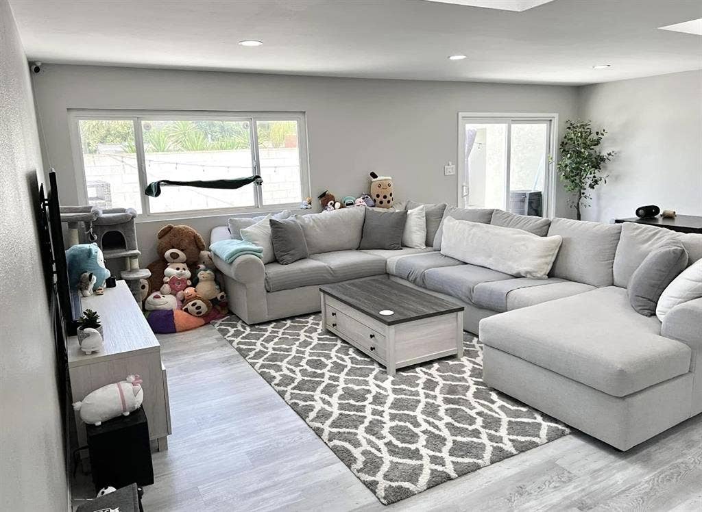 Master bedroom w/ private bathroom