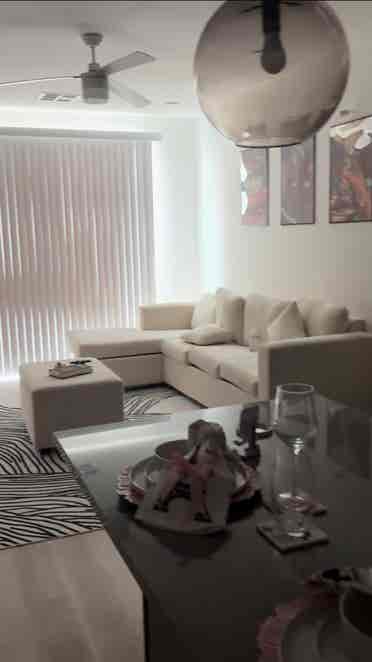 Looking for Roommate