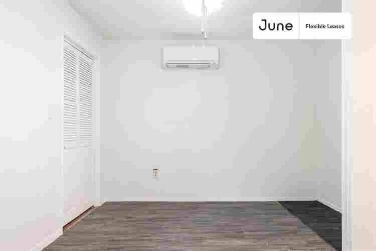 1 BR in Austin