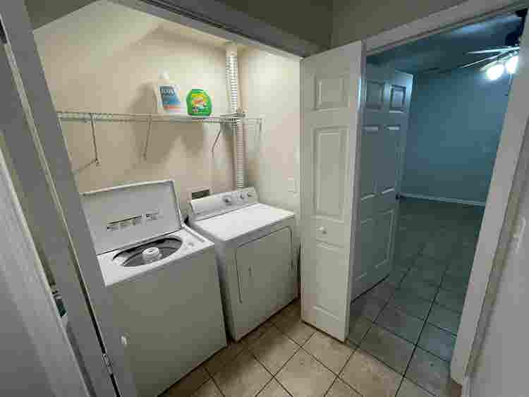 First Floor Room/Bathroom for Rent