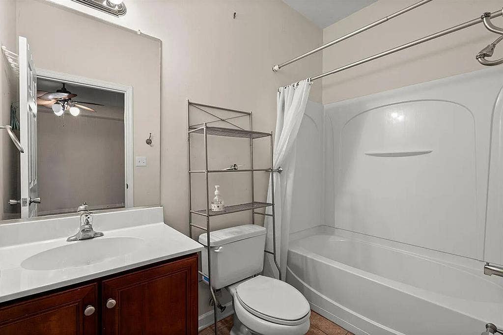 First Floor Room/Bathroom for Rent