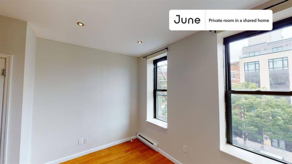 3 BR in New York City