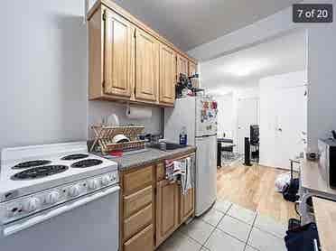 🌸 Room Available – East Village