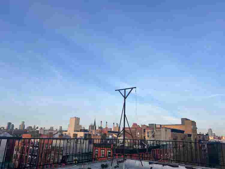🌸 Room Available – East Village