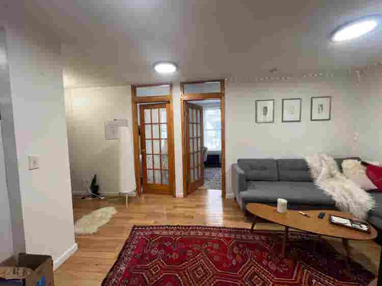 🌸 Room Available – East Village