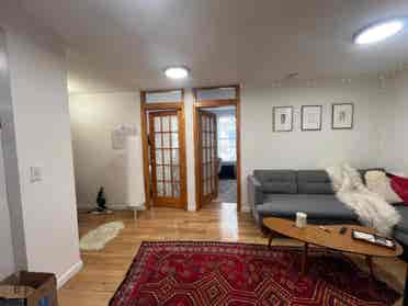 🌸 Room Available – East Village
