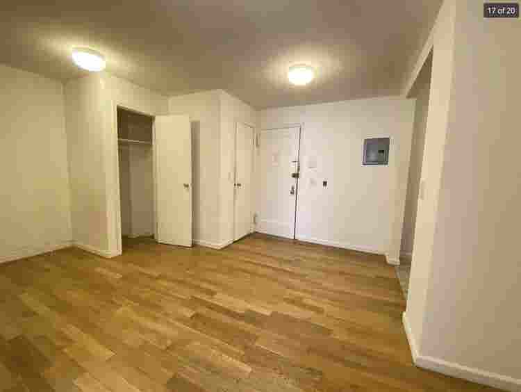 🌸 Room Available – East Village