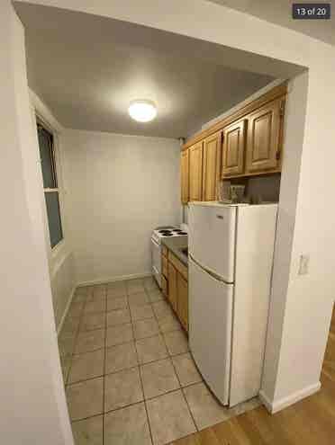 🌸 Room Available – East Village