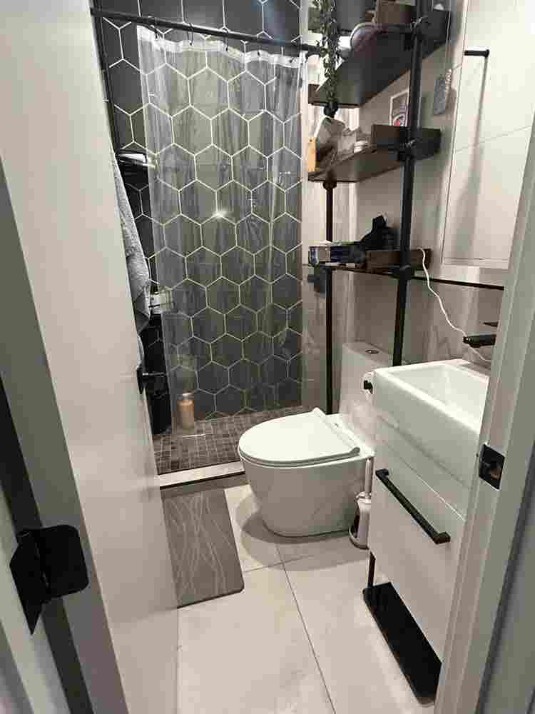 Apt in New Bldg with Balcony