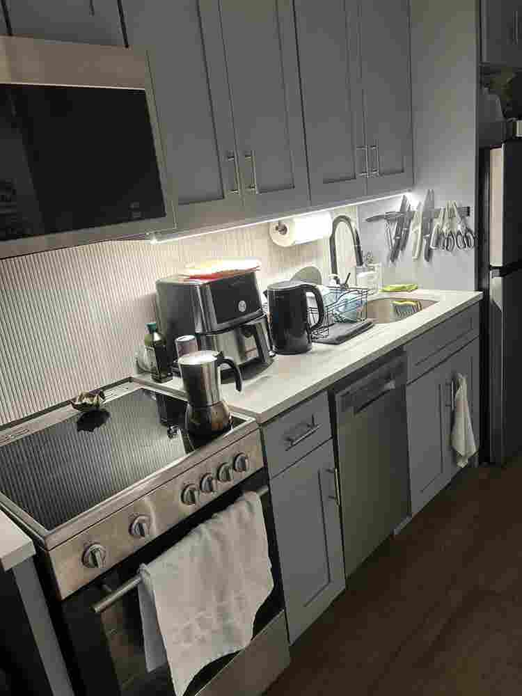 Apt in New Bldg with Balcony