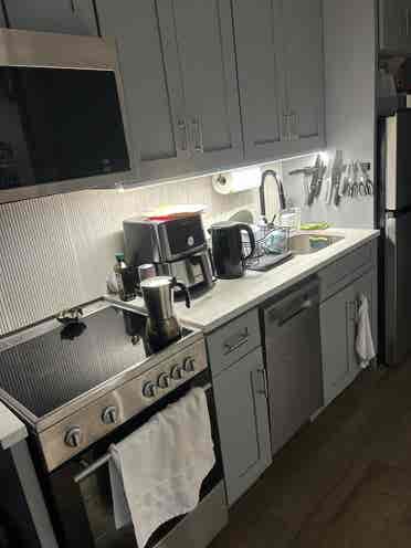 Apt in New Bldg with Balcony