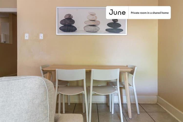 3 BR in Austin