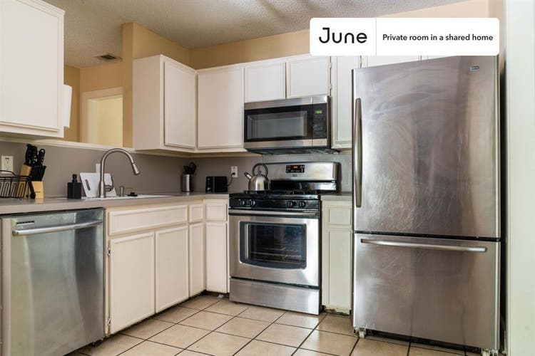 3 BR in Austin