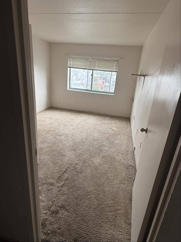 Room For Rent Serious Inquiries!!