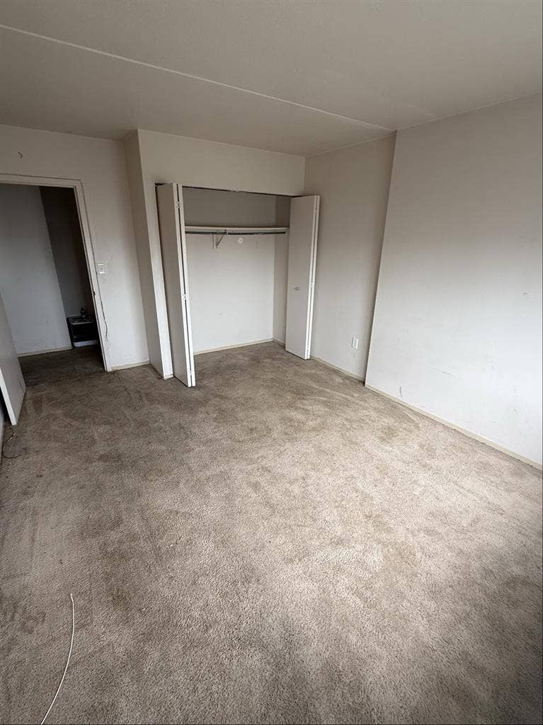 Room For Rent Serious Inquiries!!
