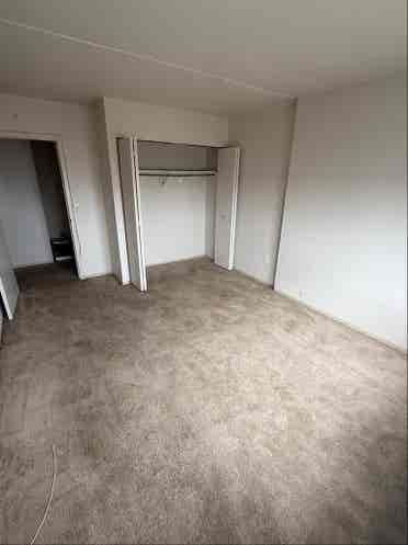 Room For Rent Serious Inquiries!!